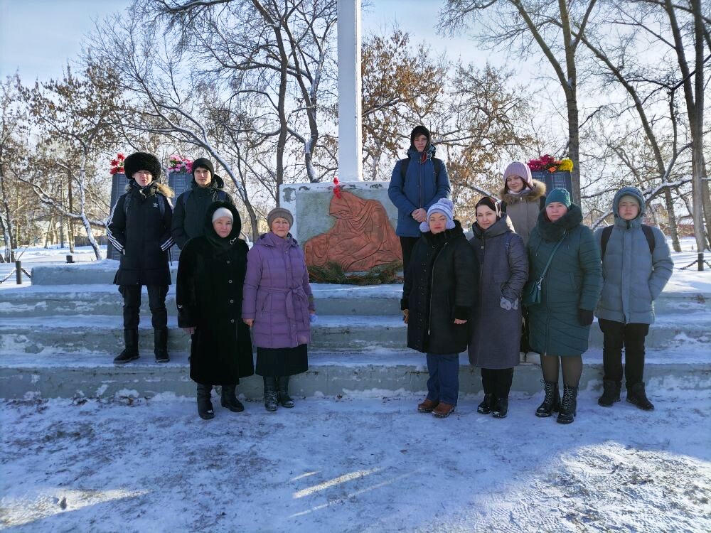 Открытие месячника военно – патриотического воспитания.