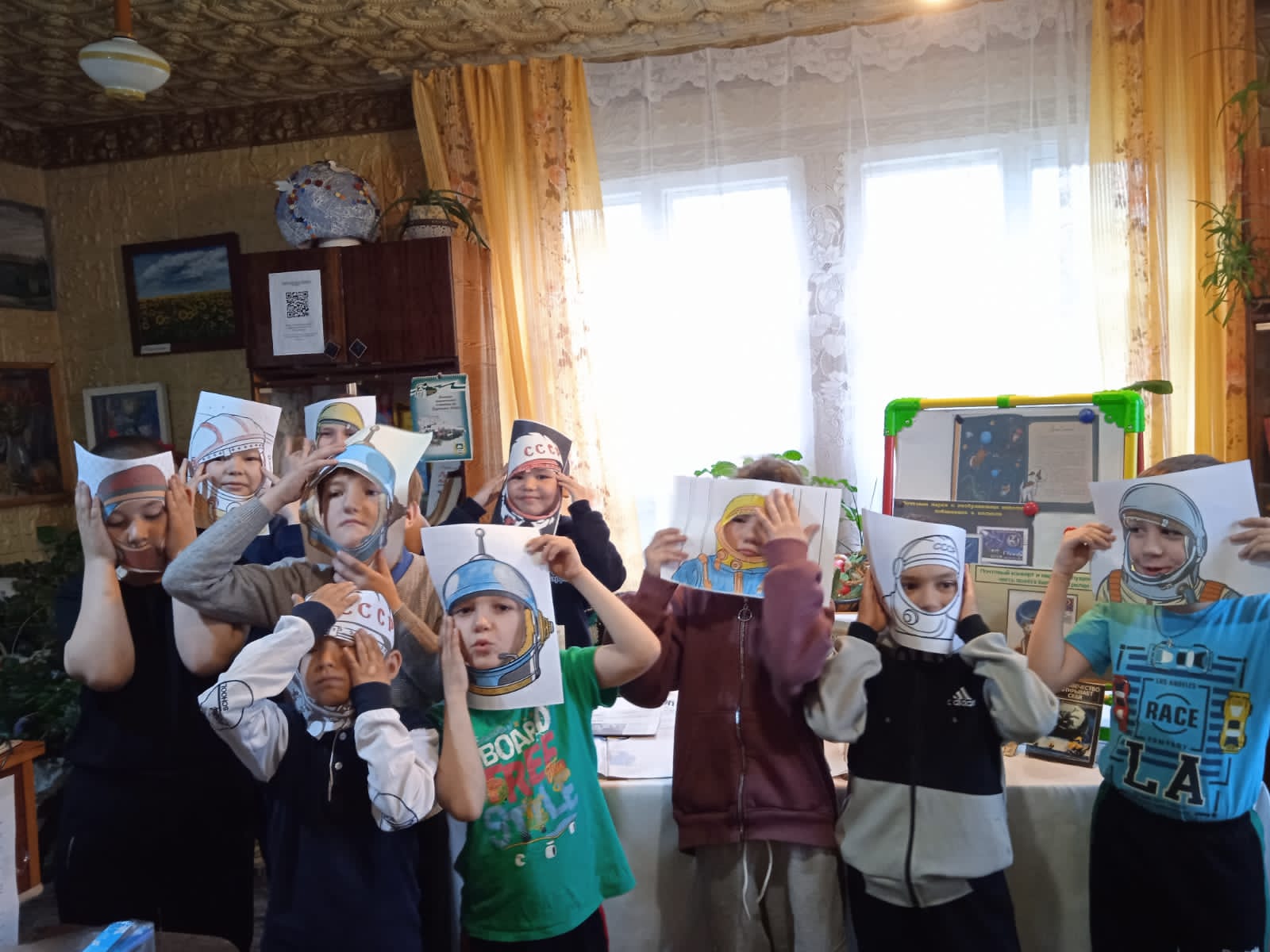День космонавтики.